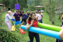 evento empresarial para fin de año adultos y jovenes 